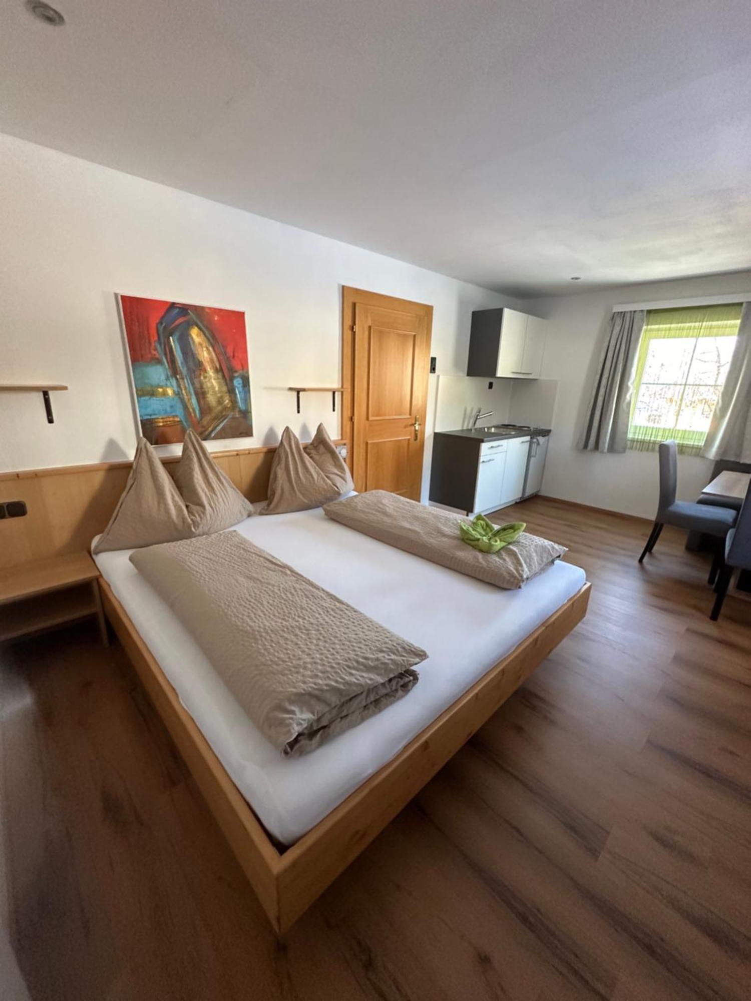 Fruehstueckspension Alpenrose Bed & Breakfast Iselsberg Екстериор снимка