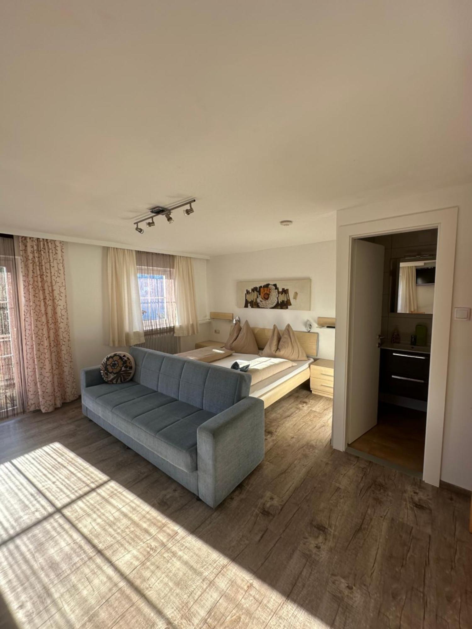 Fruehstueckspension Alpenrose Bed & Breakfast Iselsberg Екстериор снимка
